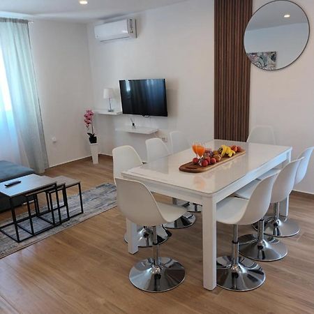 מאקרסקה Apartmani Tolj מראה חיצוני תמונה