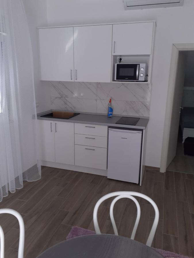 מאקרסקה Apartmani Tolj מראה חיצוני תמונה