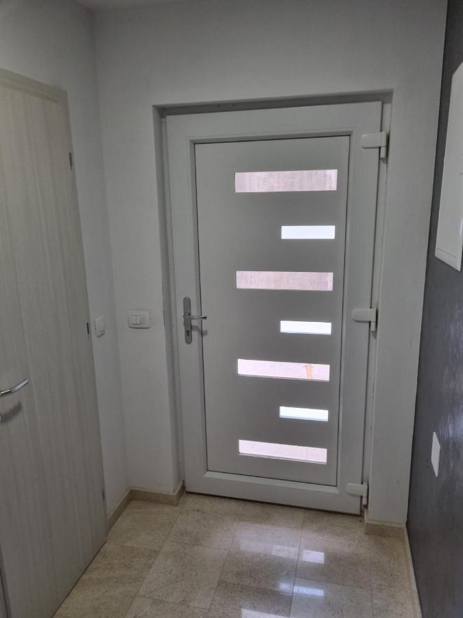 מאקרסקה Apartmani Tolj מראה חיצוני תמונה