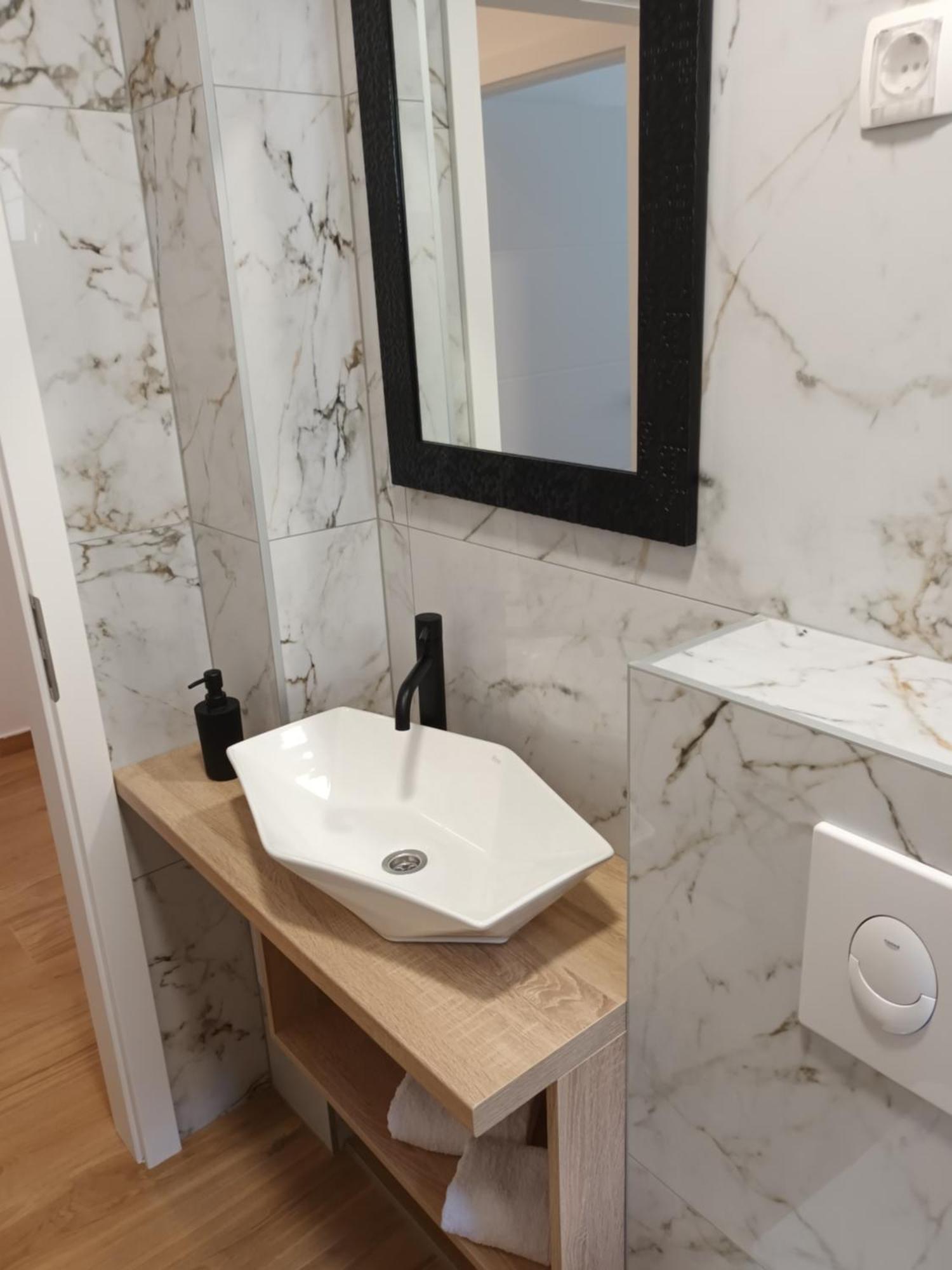 מאקרסקה Apartmani Tolj מראה חיצוני תמונה