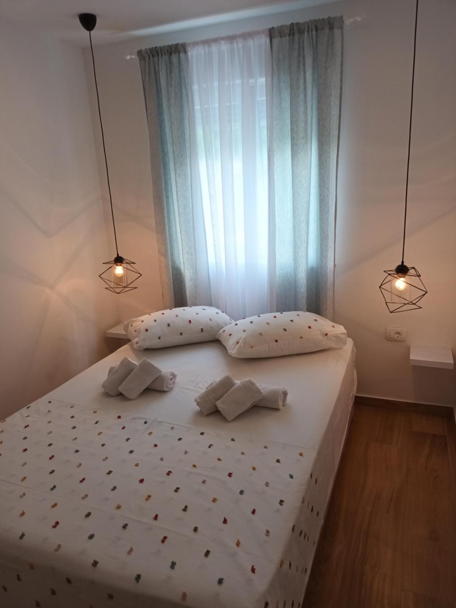 מאקרסקה Apartmani Tolj מראה חיצוני תמונה