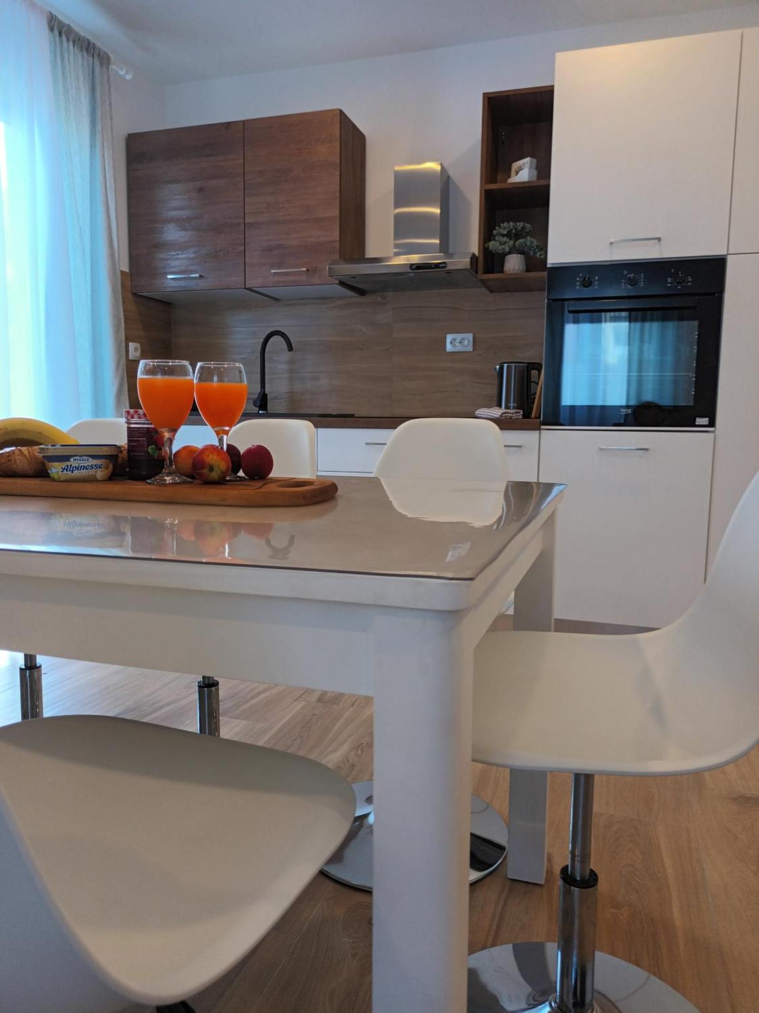 מאקרסקה Apartmani Tolj מראה חיצוני תמונה