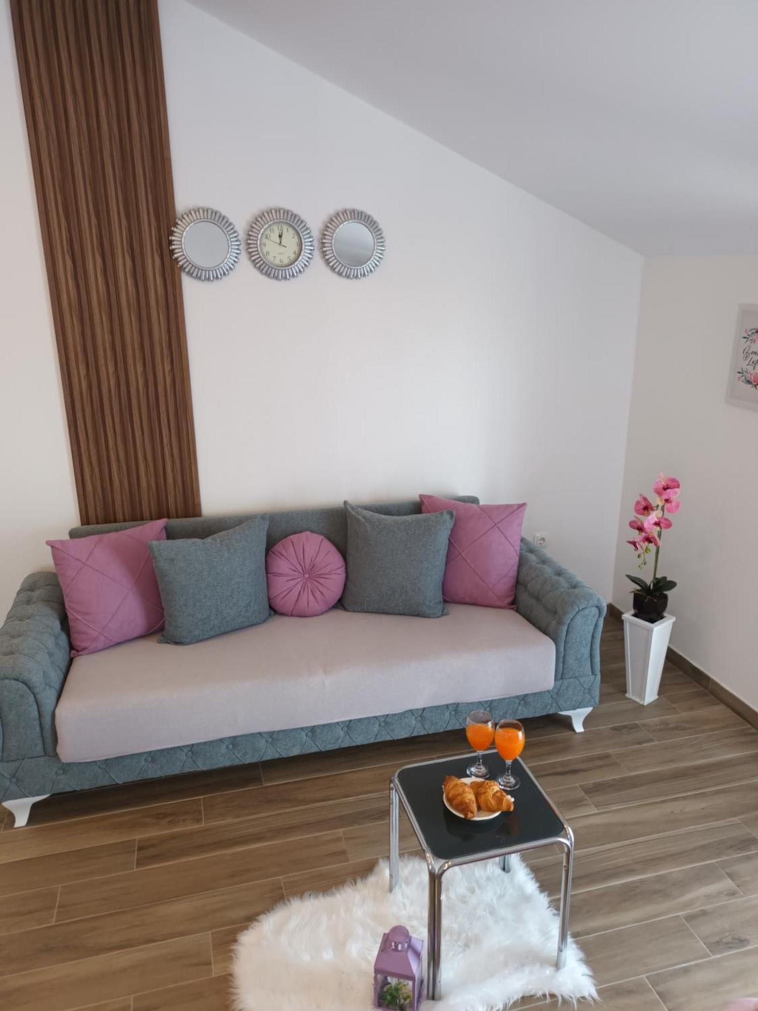 מאקרסקה Apartmani Tolj מראה חיצוני תמונה