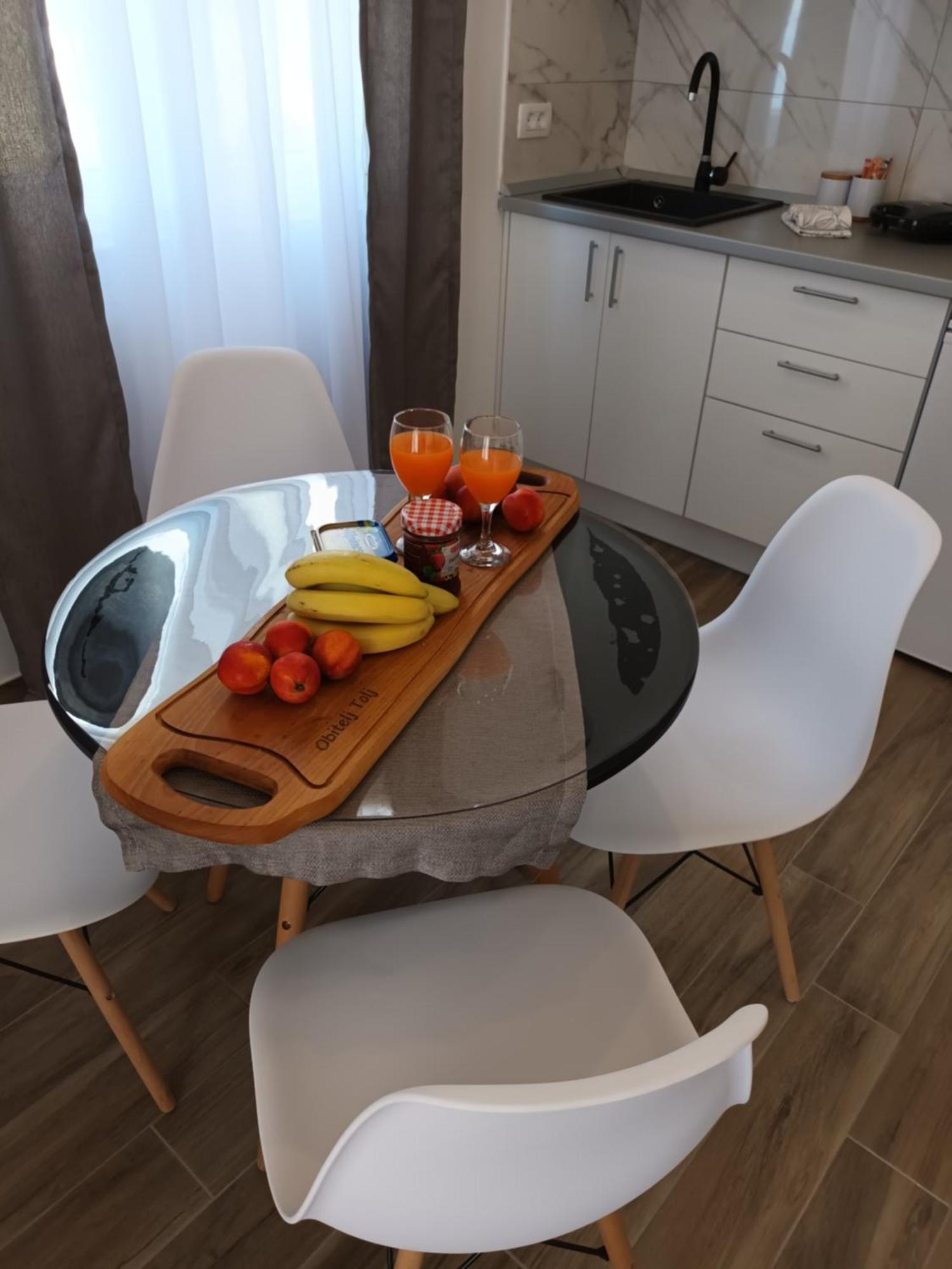 מאקרסקה Apartmani Tolj מראה חיצוני תמונה