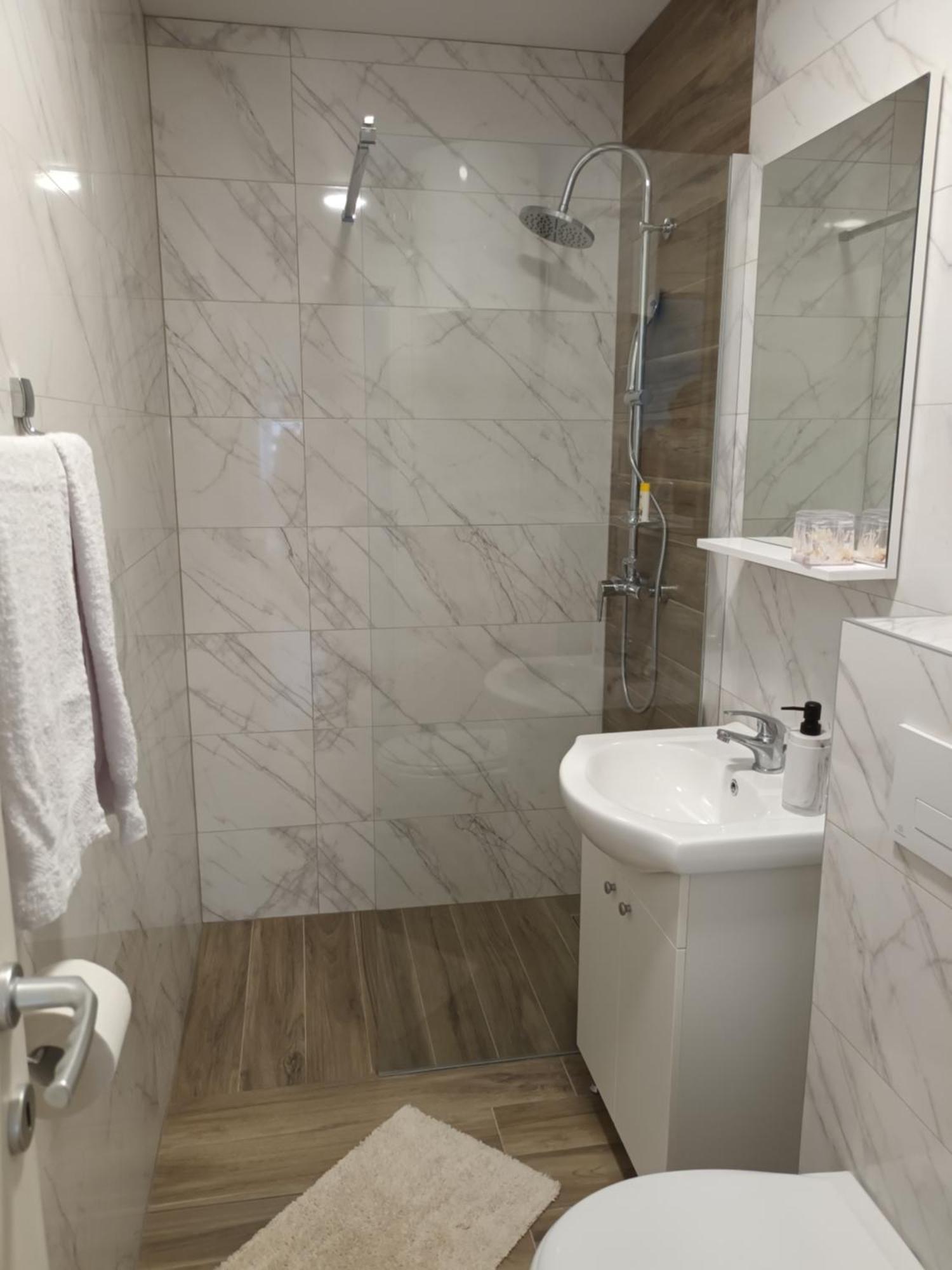 מאקרסקה Apartmani Tolj מראה חיצוני תמונה